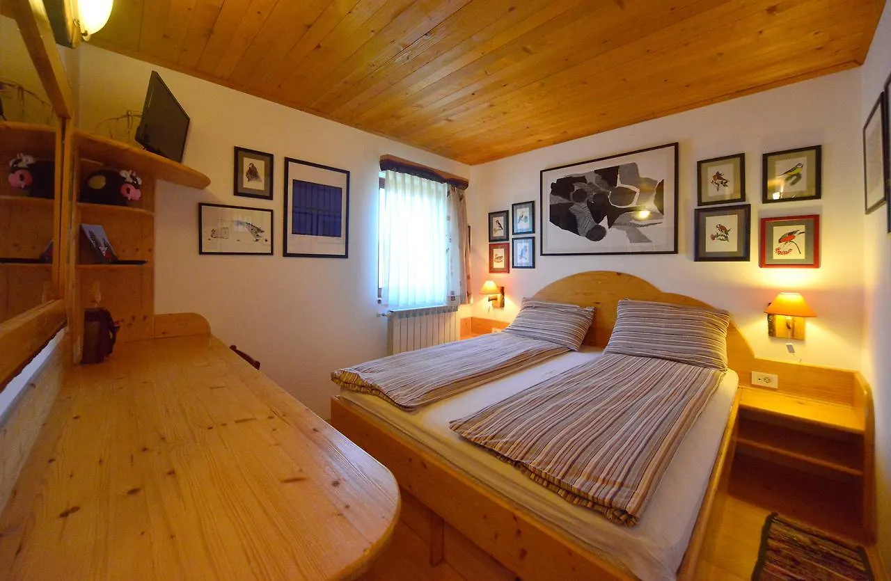 Kod Korita Rooms Crni Lug 3*,  Croatia